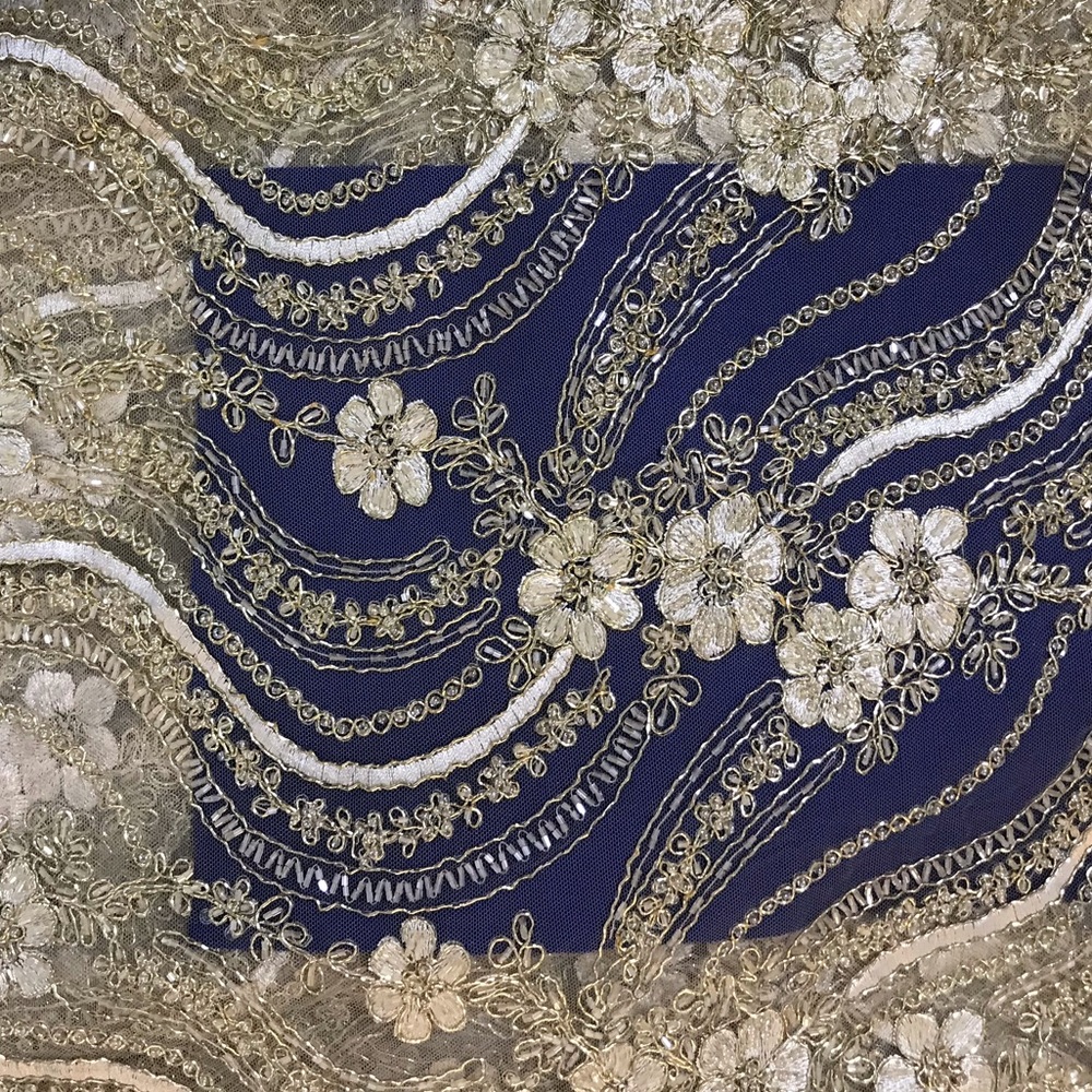 Lace - Picture 2 of 8